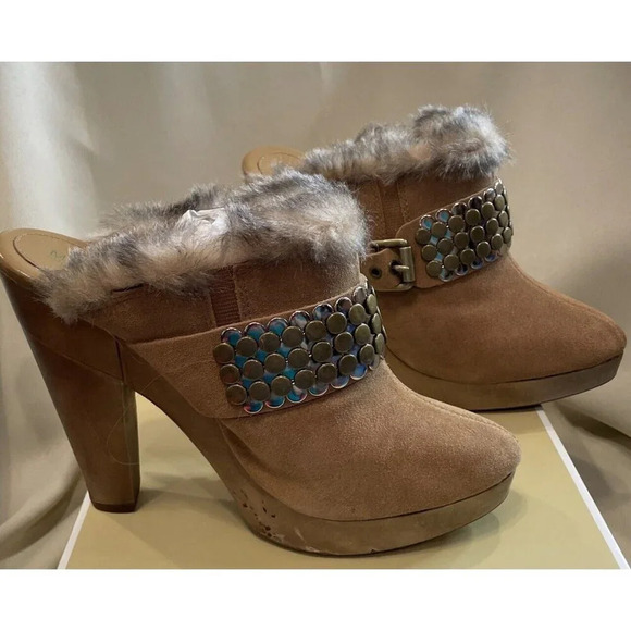 Michael Kors MMK 9M Khaki Suede Collette‎ Faux Fur Stud Buckle Mules Clogs - Picture 1 of 6
